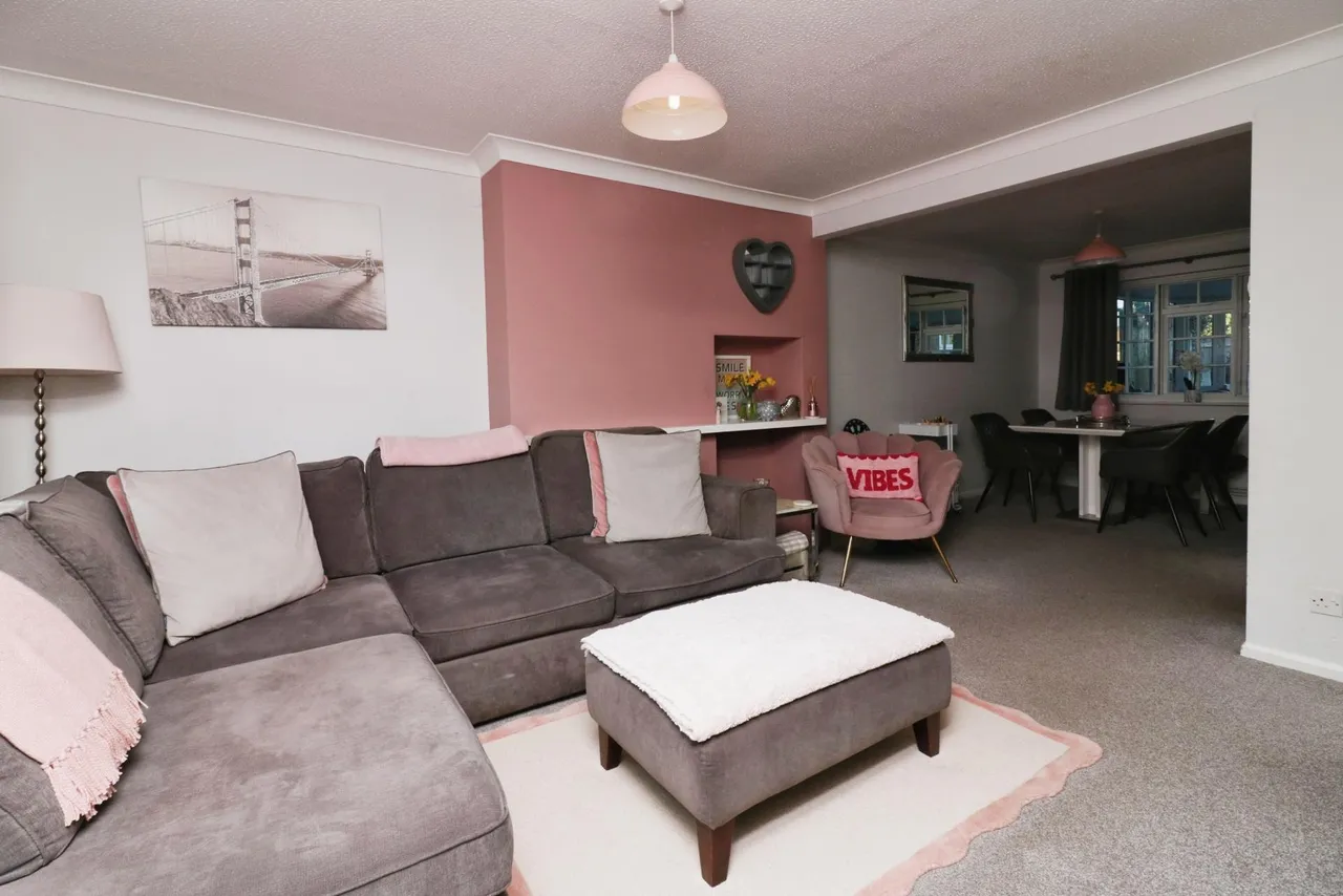 High Street, Codicote, SG4, photo 4