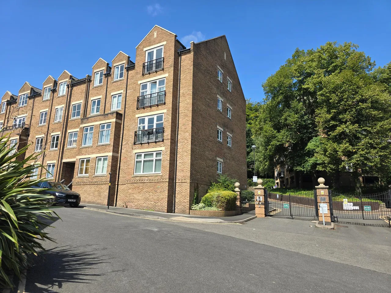 2 bed flat to rent, Caversham Place, Sutton Coldfield, B73