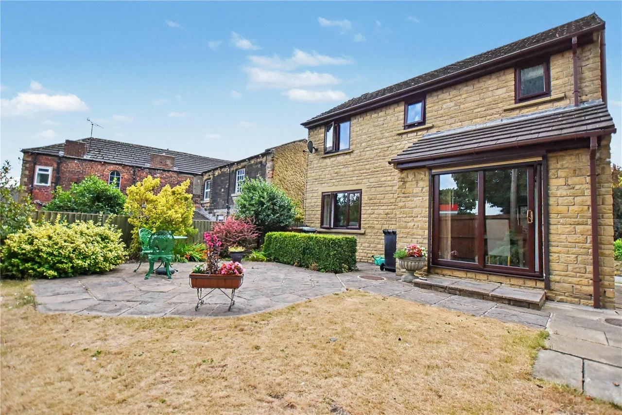 Bradford Road, East Ardsley, WF3, photo 9