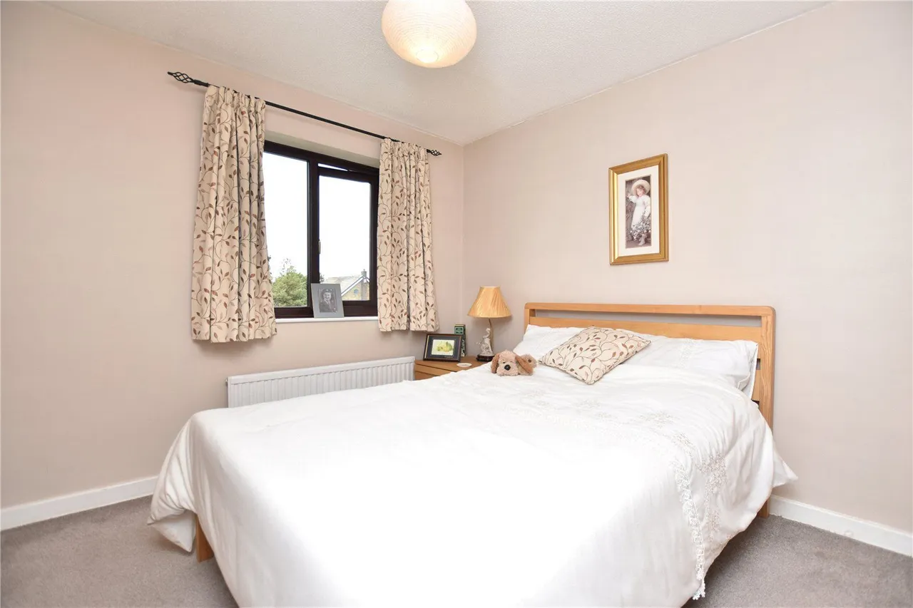 Bradford Road, East Ardsley, WF3, photo 6