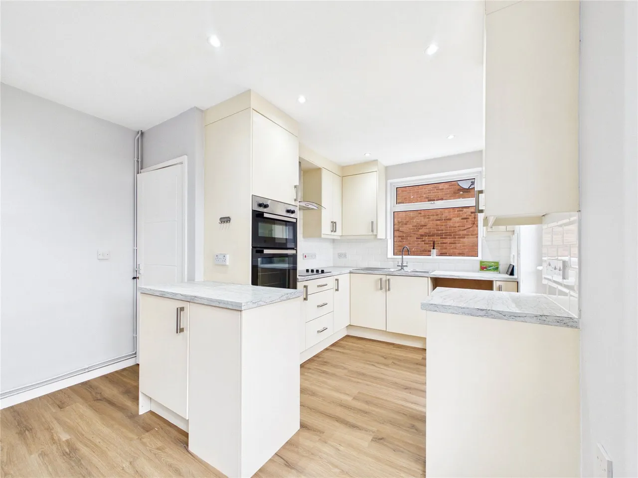 Clacton Road, Wix, CO11, photo 4