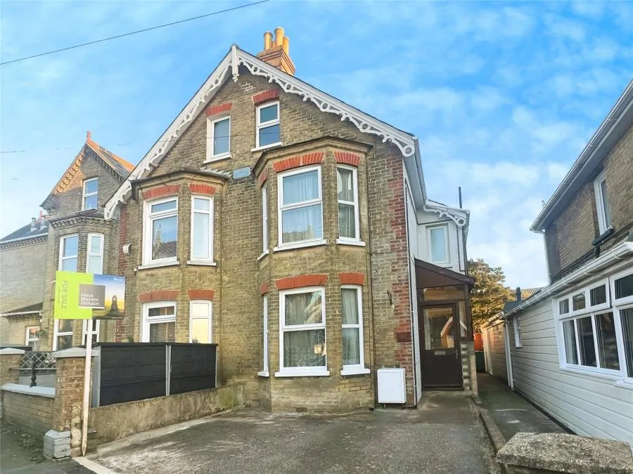 4 bed house for sale, Yarborough Road, East Cowes, PO32