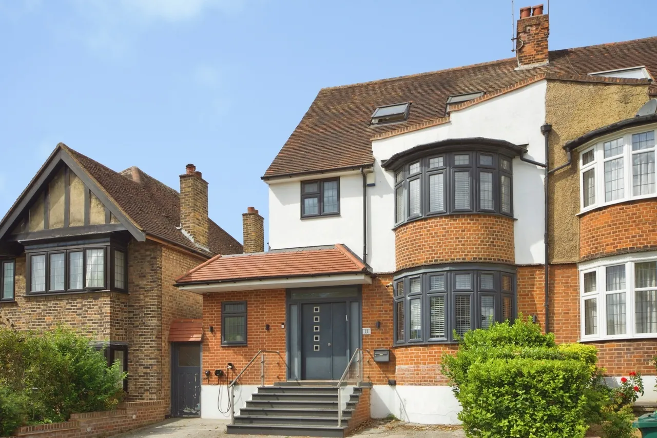 4 bed house for sale — Friary Way, London, N12