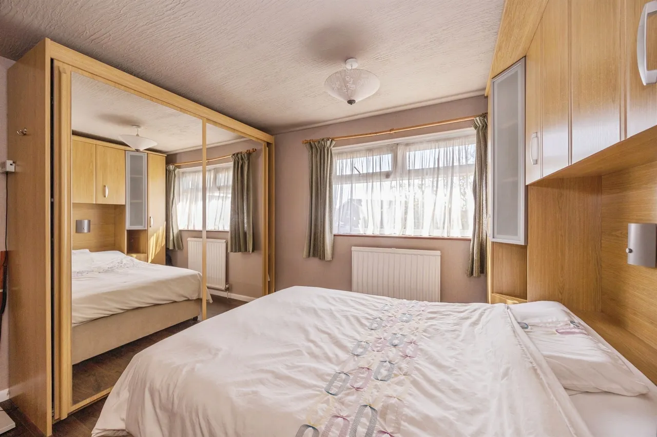 Seaway Crescent, Southsea, PO4, photo 15