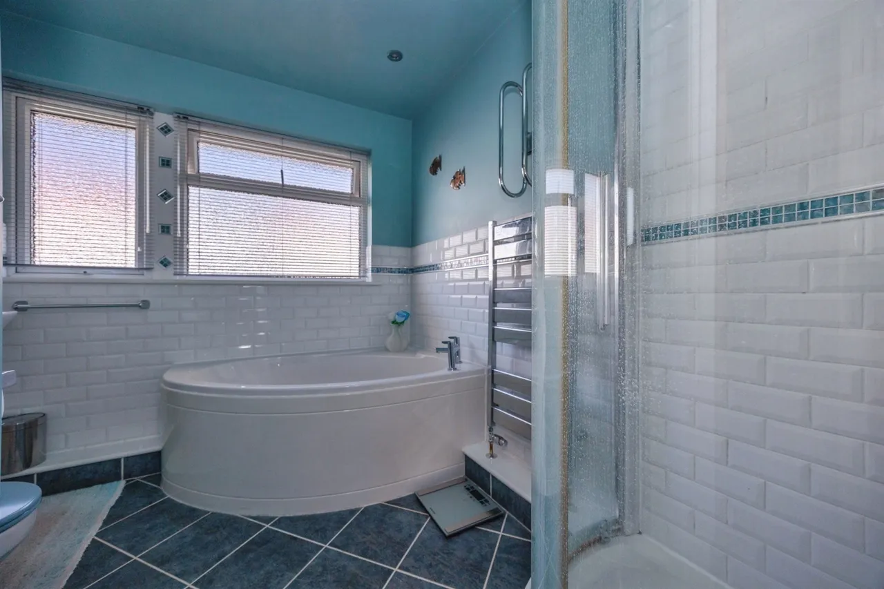 Seaway Crescent, Southsea, PO4, photo 41