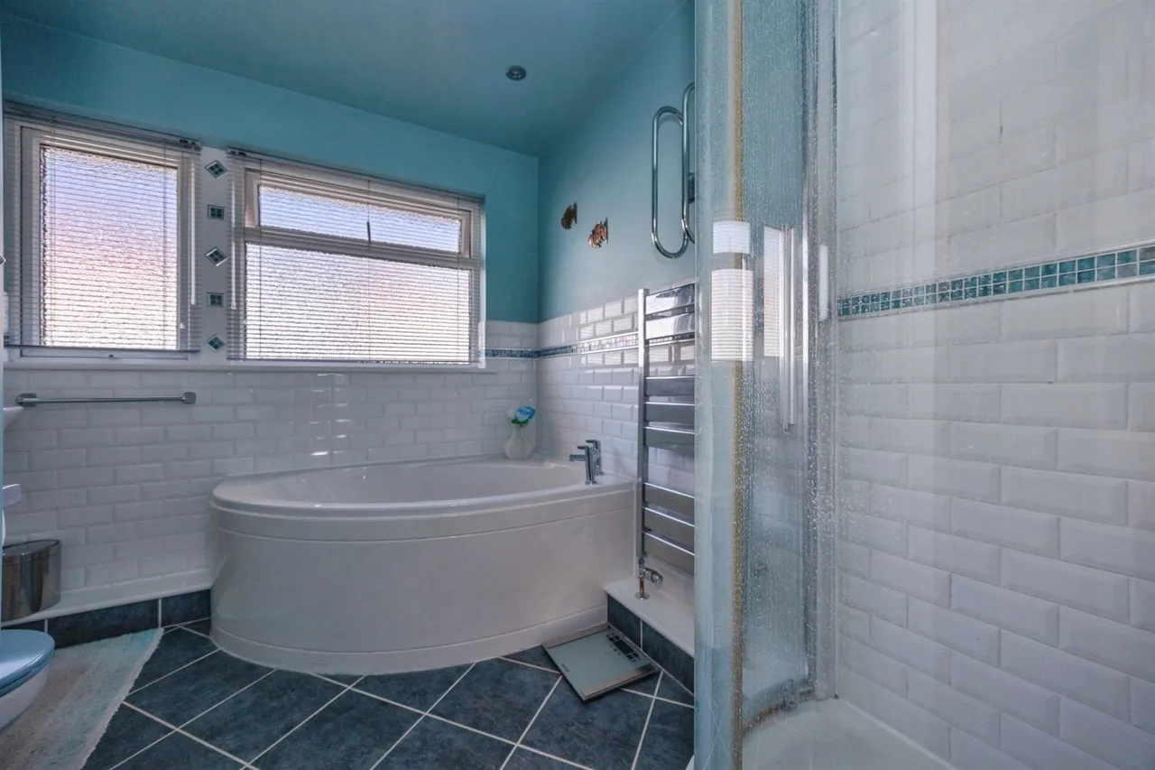 Seaway Crescent, Southsea, PO4, photo 22