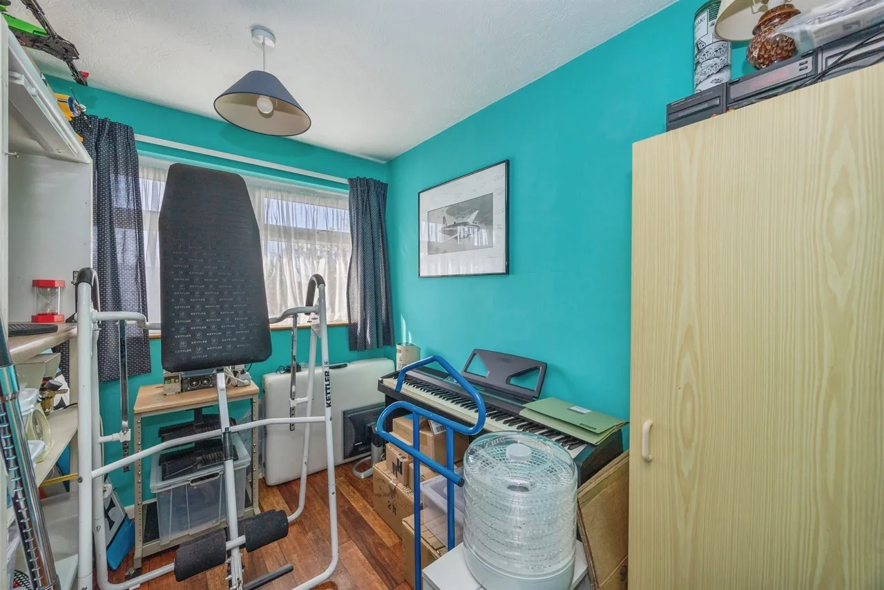 Seaway Crescent, Southsea, PO4, photo 23