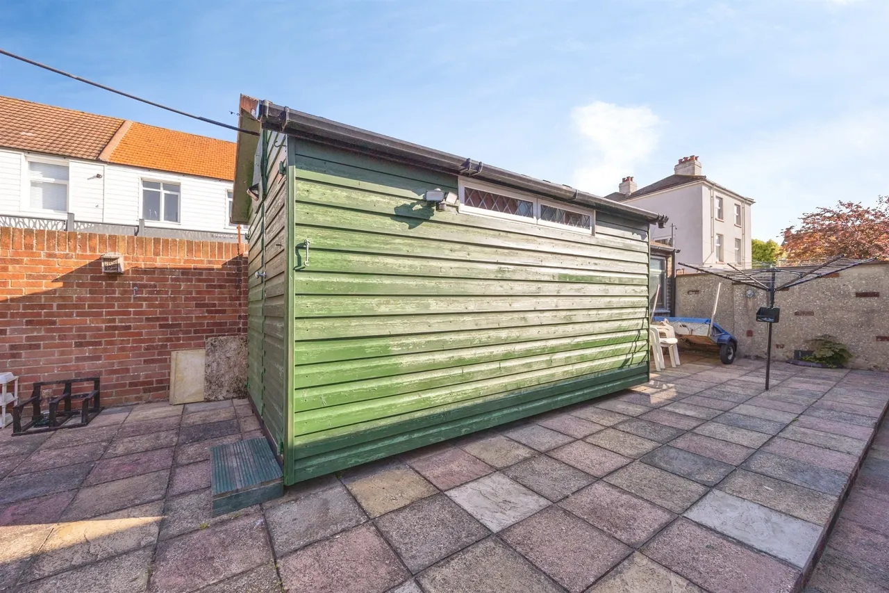 Seaway Crescent, Southsea, PO4, photo 12