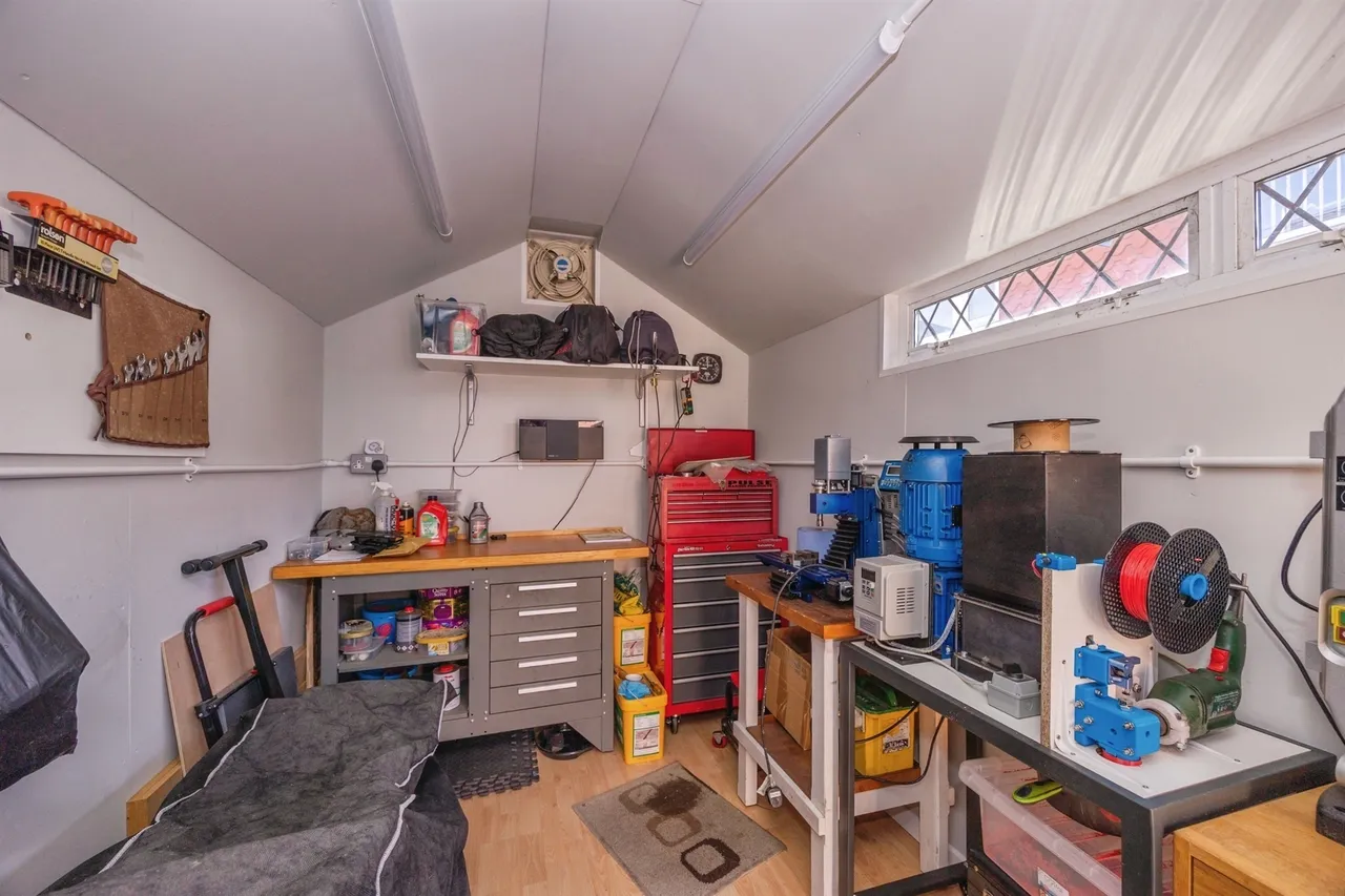 Seaway Crescent, Southsea, PO4, photo 35
