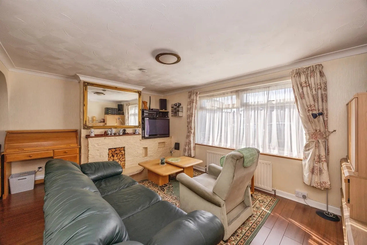 Seaway Crescent, Southsea, PO4, photo 25