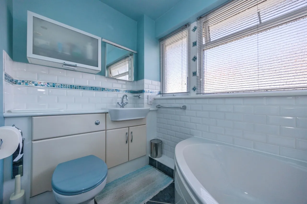 Seaway Crescent, Southsea, PO4, photo 20