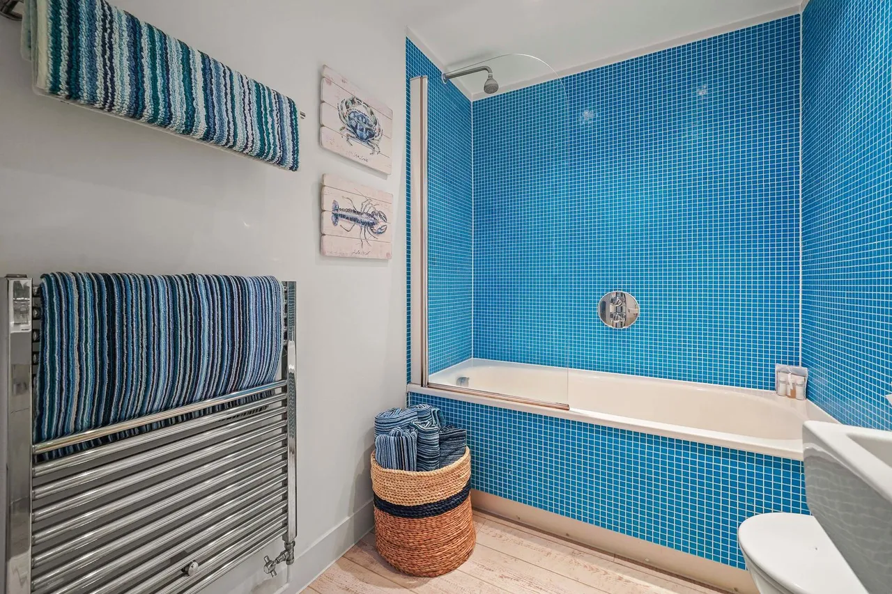 Devon Road, Salcombe, TQ8, photo 14