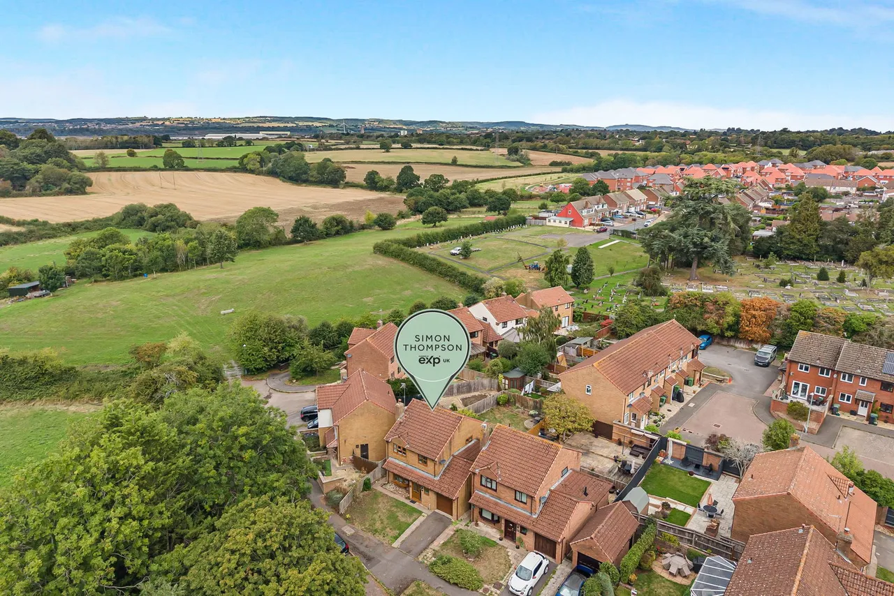 Fitzhardinge Way, Berkeley, GL13, photo 16