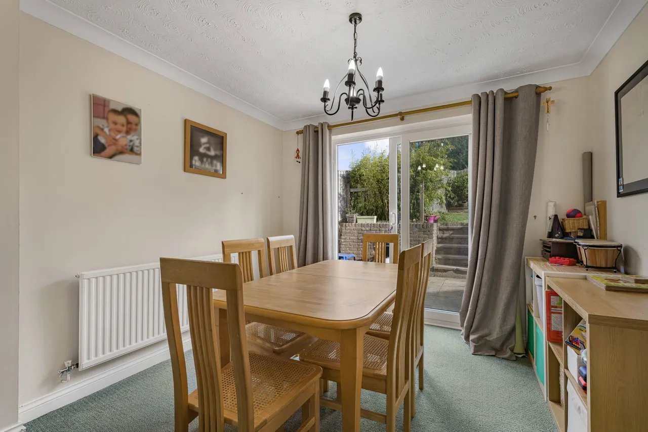 Fitzhardinge Way, Berkeley, GL13, photo 3