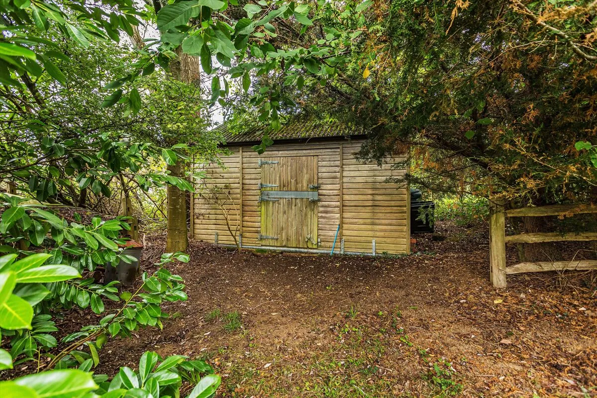 Wrotham Hill, Dunsfold, GU8, photo 22