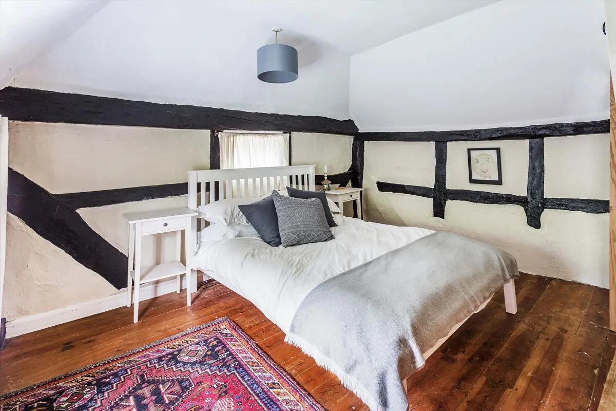 Wrotham Hill, Dunsfold, GU8, photo 11