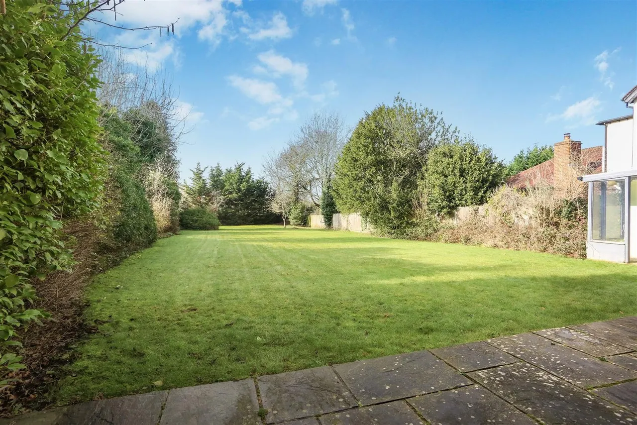 Burdon Lane, South Cheam, SM2 7PT, photo 11