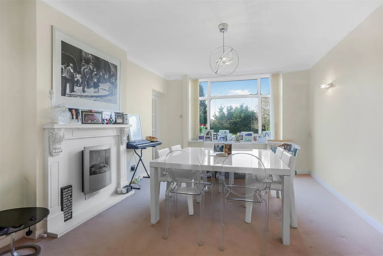 Burdon Lane, South Cheam, SM2 7PT, photo 4