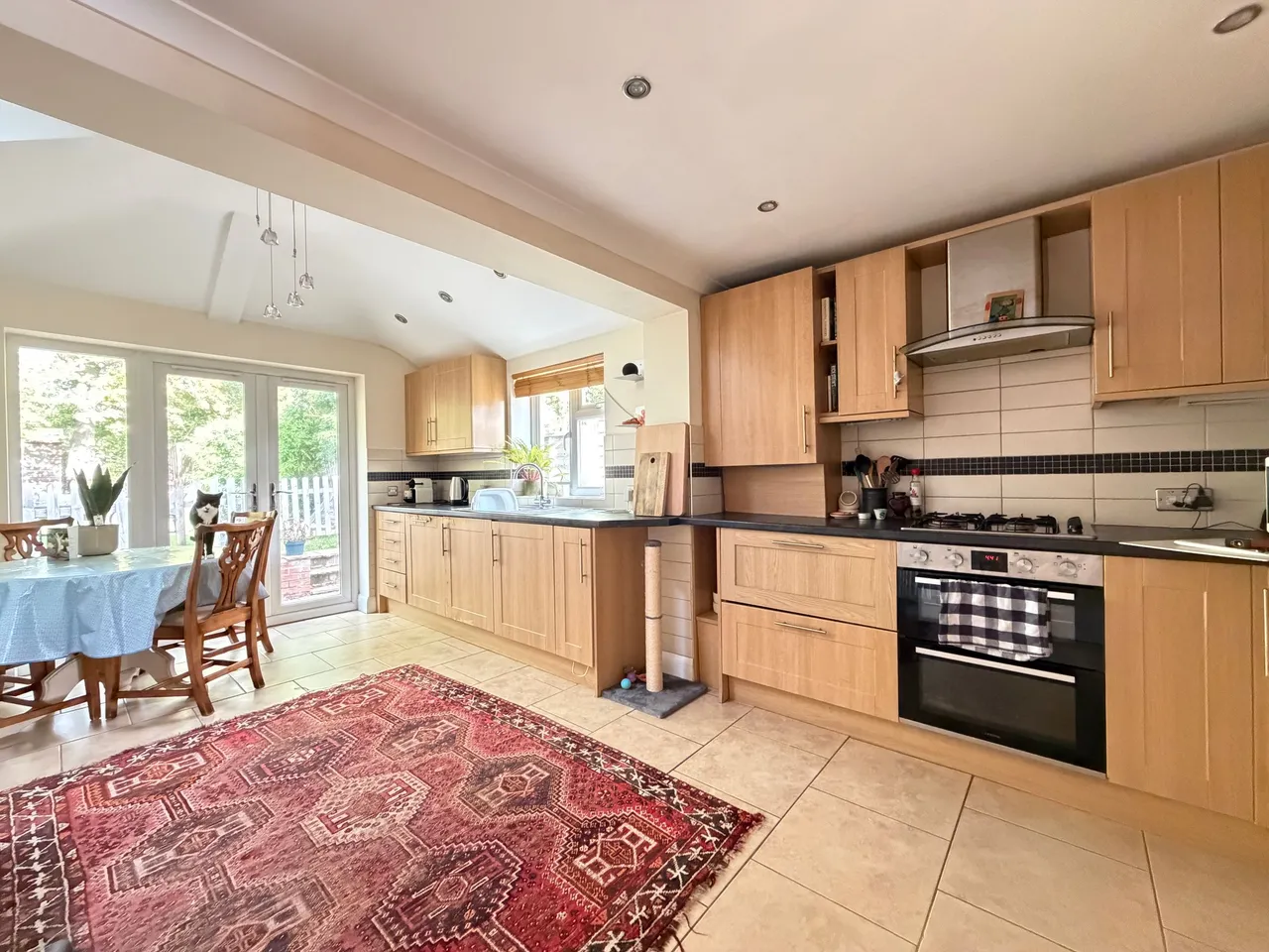 Wyphurst Road, Cranleigh, GU6, photo 3