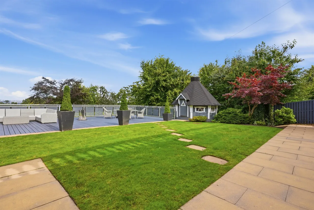 Elphinstone Road, Whitecraigs, photo 32