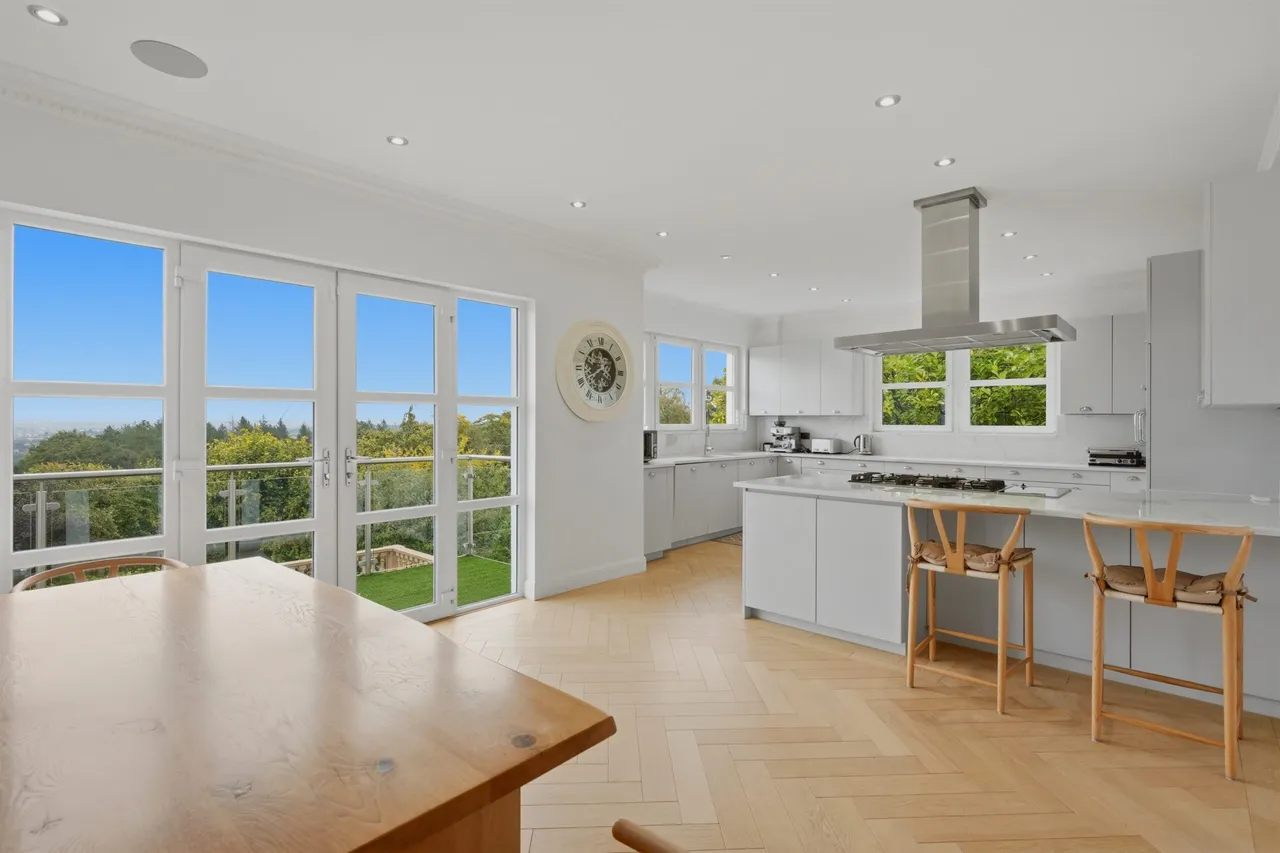 Elphinstone Road, Whitecraigs, photo 6