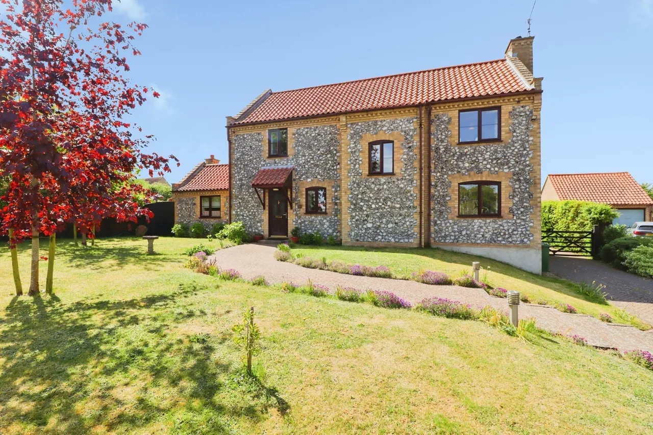 4 bed house for sale — The Street, Croxton, Thetford, Norfolk, IP24