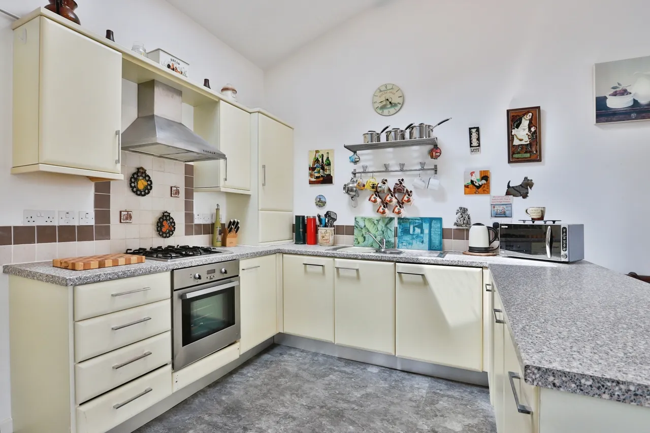 Longfleet Road, Poole, BH15, photo 4