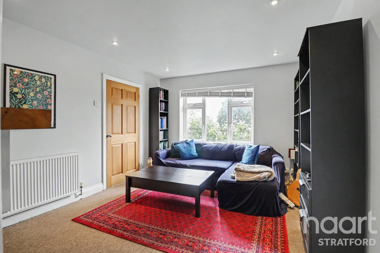 Gurney Close, Stratford, E15, photo 6