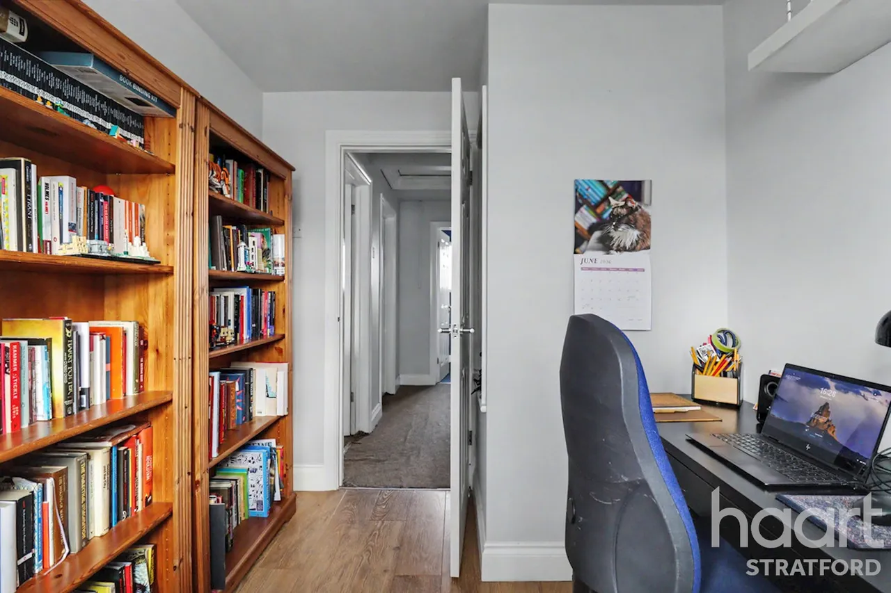 Gurney Close, Stratford, E15, photo 20
