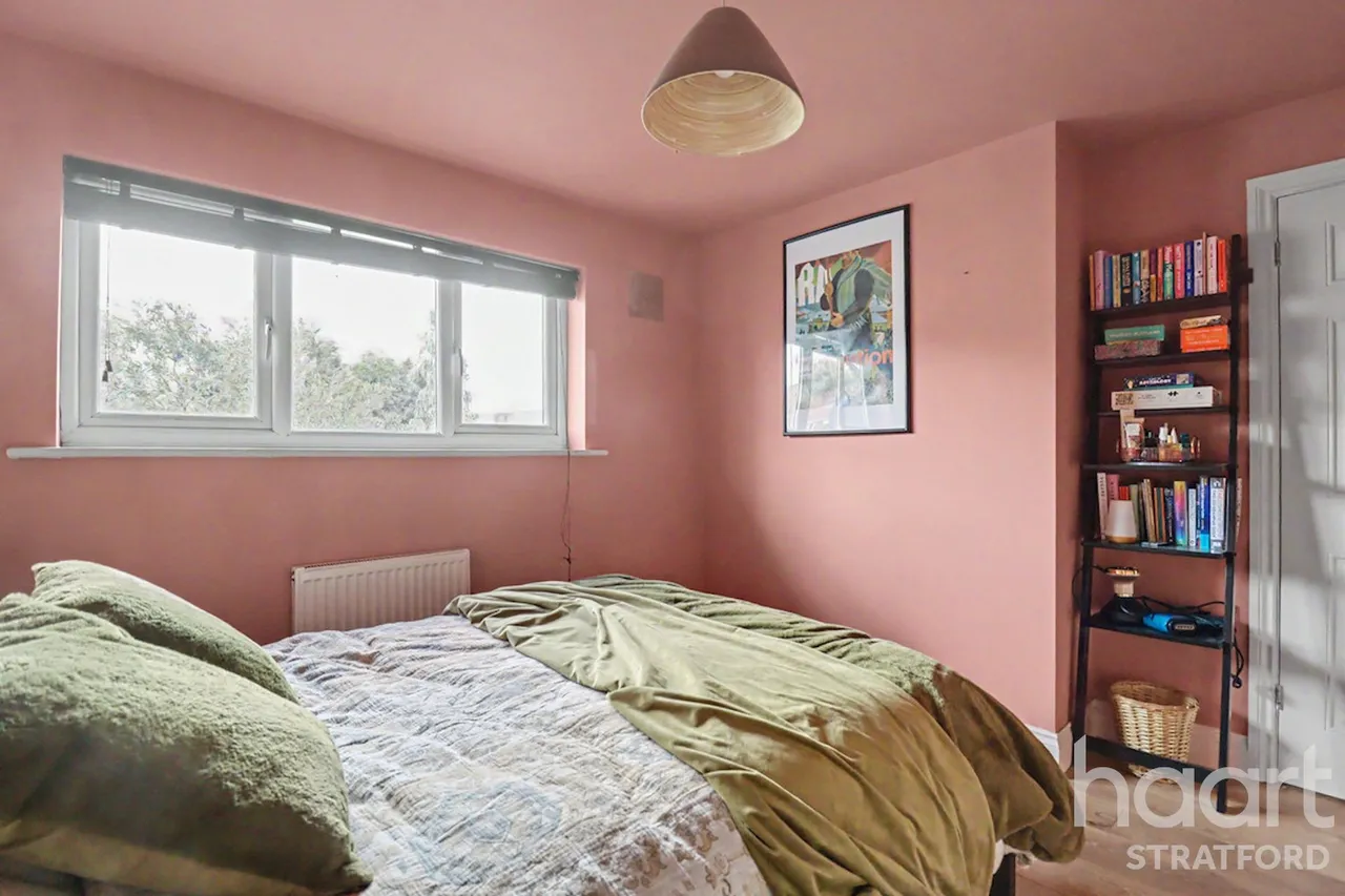 Gurney Close, Stratford, E15, photo 17