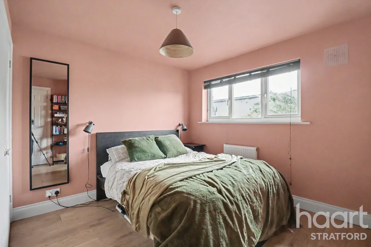 Gurney Close, Stratford, E15, photo 15