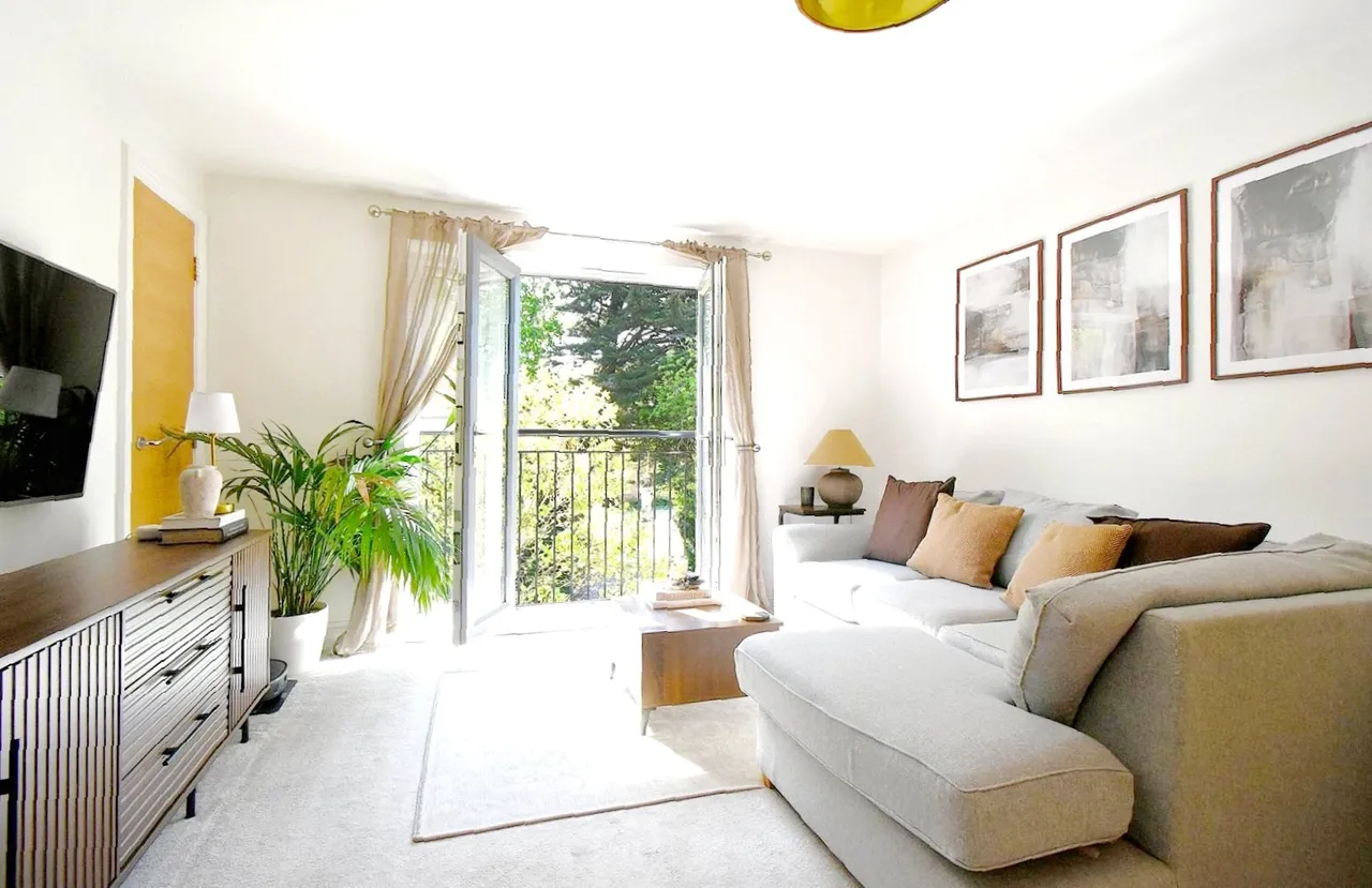 2 bed flat for sale — Carter Court, Hook, Hampshire, RG27 9AD