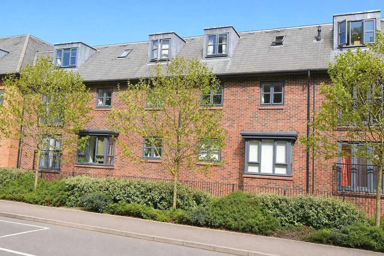 Carter Court, Hook, Hampshire, RG27 9AD, photo 6