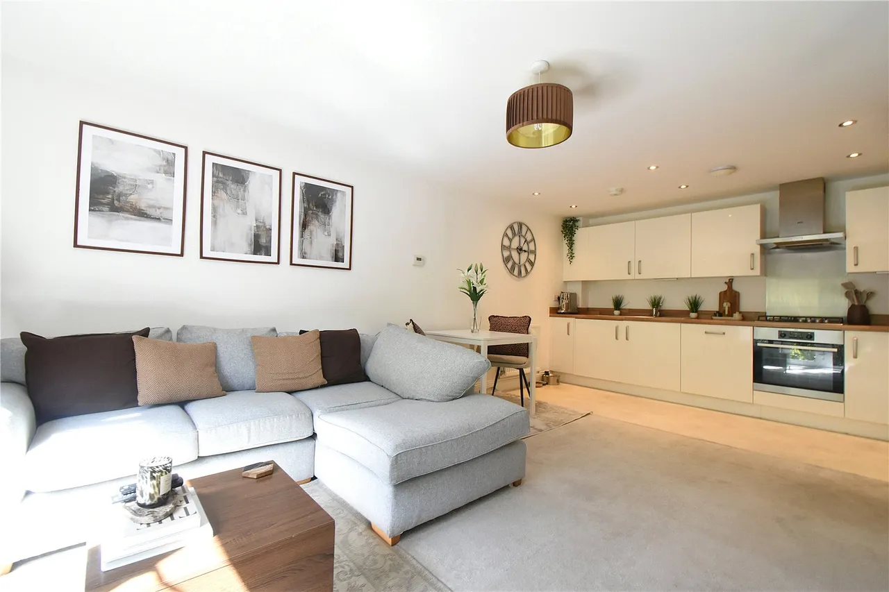 Carter Court, Hook, Hampshire, RG27 9AD, photo 12