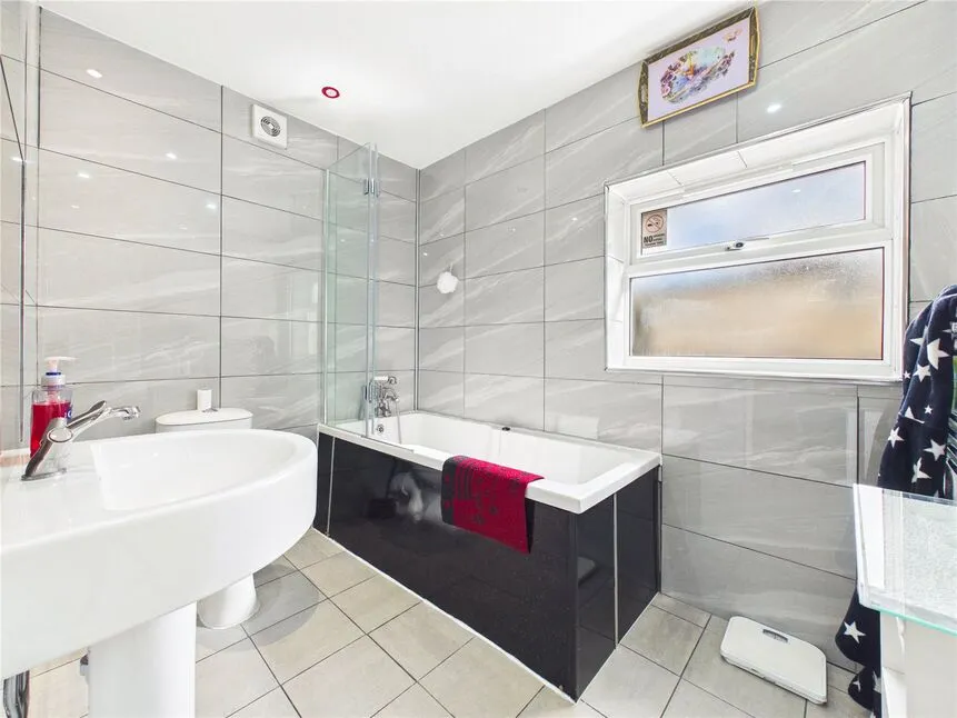Trumpington Road, Forest Gate, E7, photo 11
