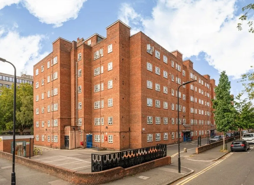 2 bed flat to rent — Jackman Street, Braodway Market, E8