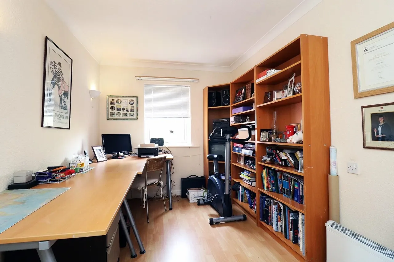 Groby Road, Altrincham, Cheshire WA14 4AN, photo 16