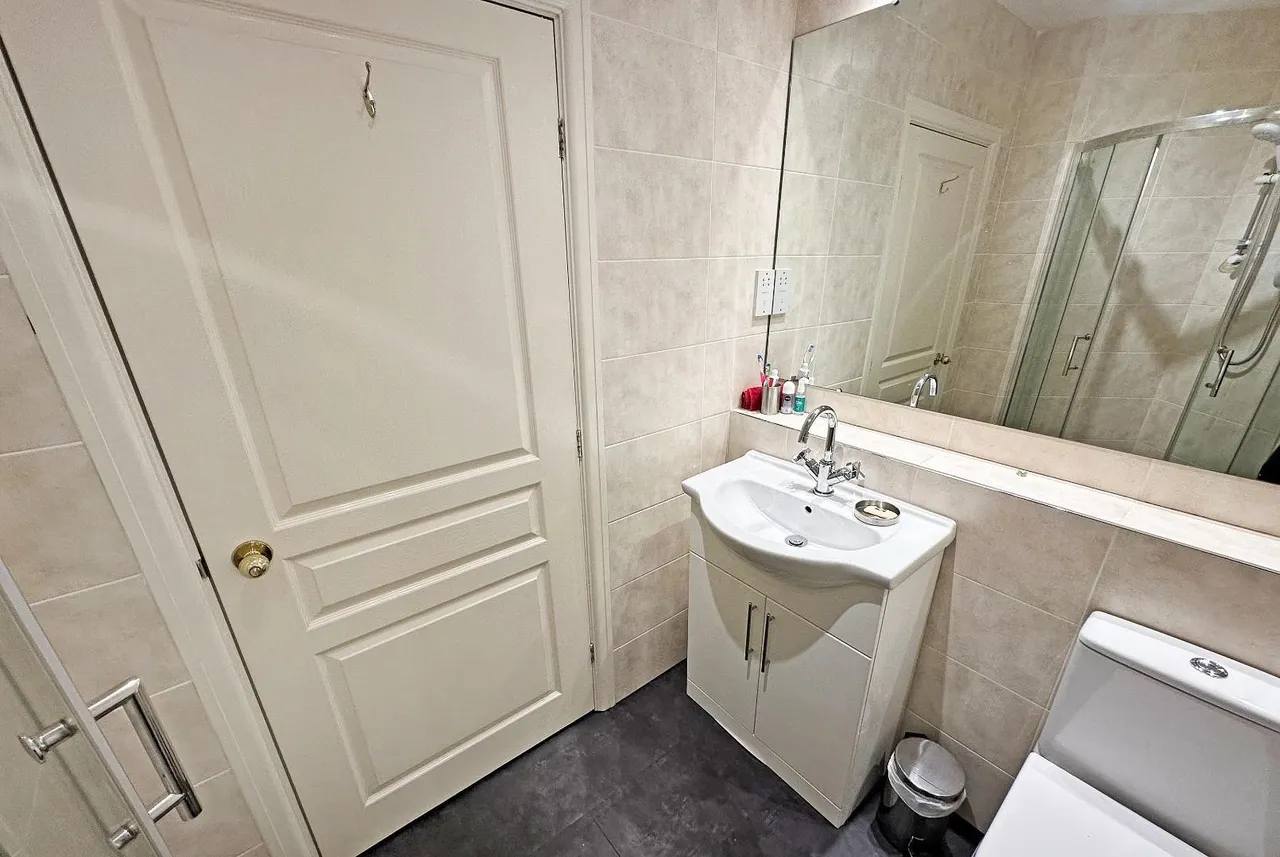 Groby Road, Altrincham, Cheshire WA14 4AN, photo 19