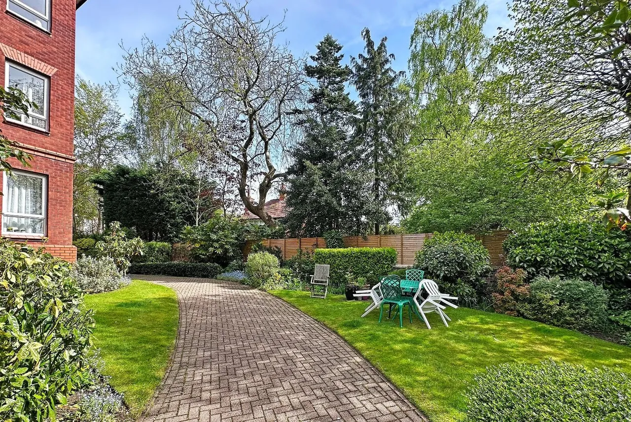 Groby Road, Altrincham, Cheshire WA14 4AN, photo 26