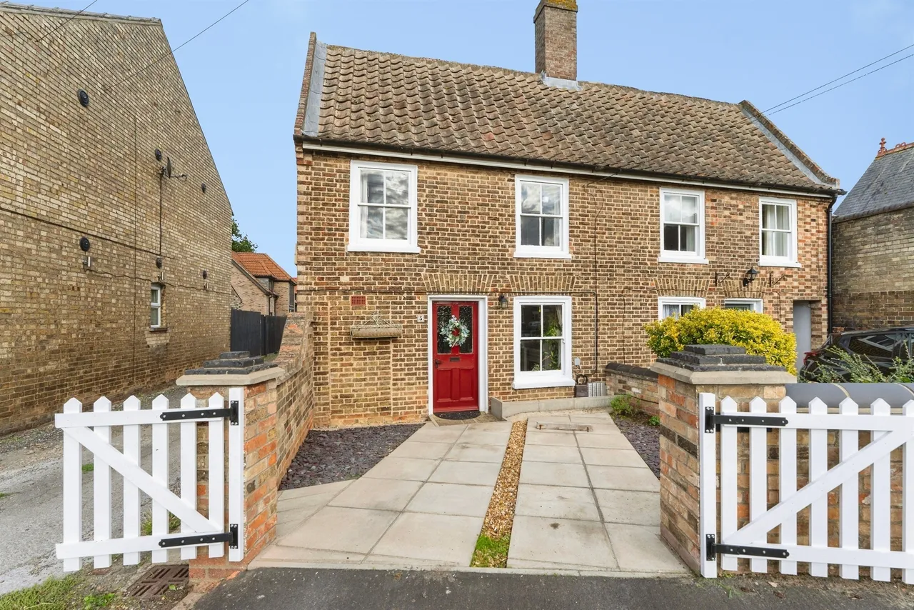 2 bed house for sale — Railway Lane, CHATTERIS