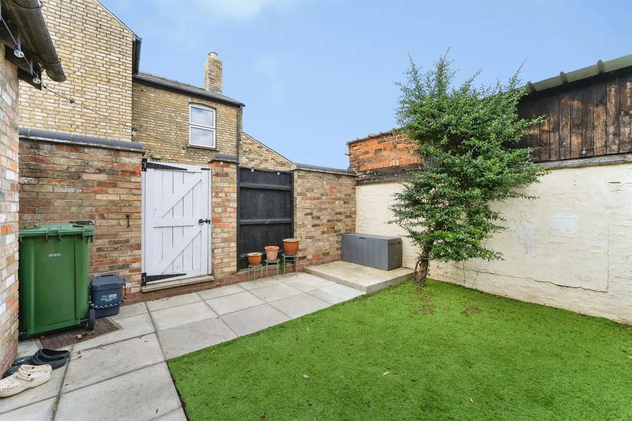 Railway Lane, CHATTERIS, photo 3