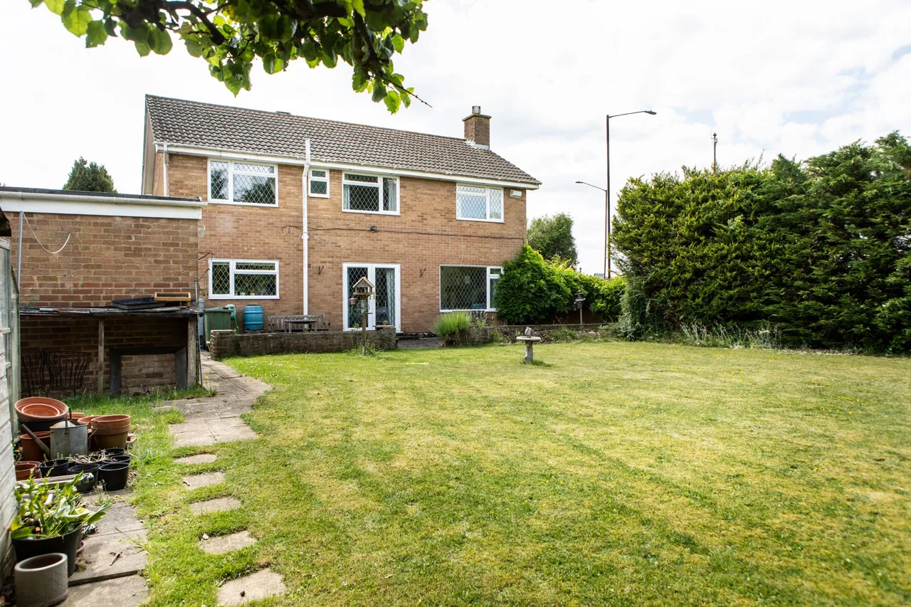 Cranbrook Drive, Maidenhead, Berkshire, photo 2