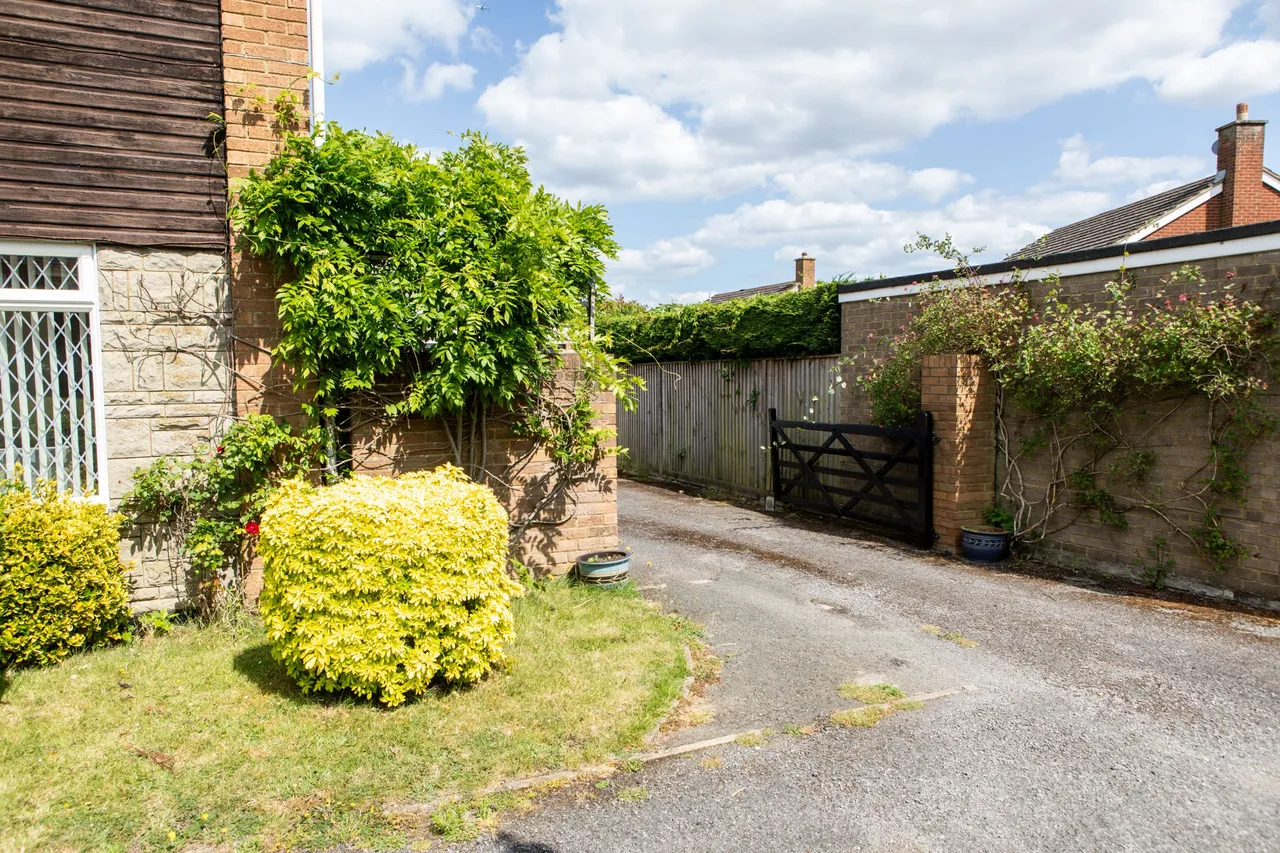 Cranbrook Drive, Maidenhead, Berkshire, photo 16