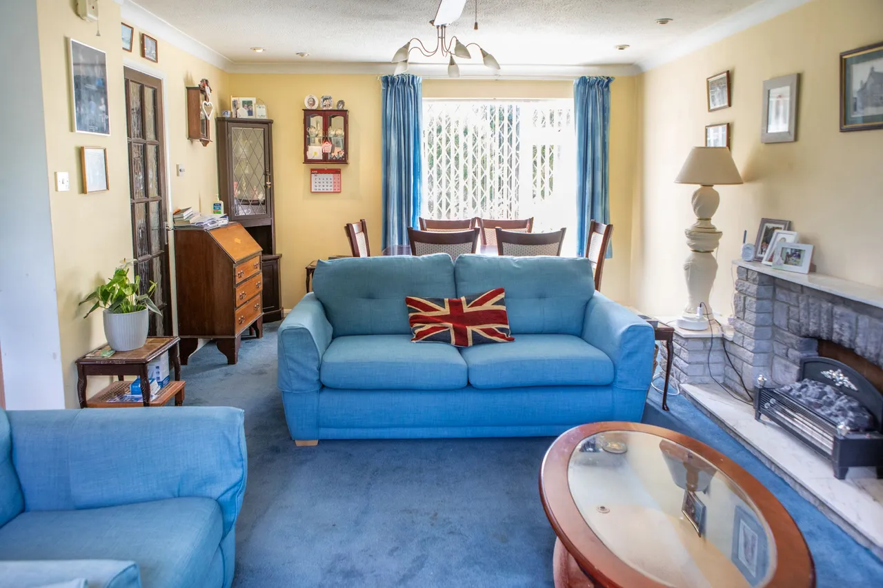 Cranbrook Drive, Maidenhead, Berkshire, photo 3