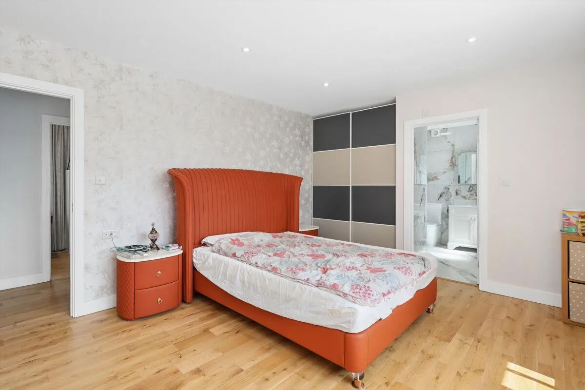 Elm Gardens, Claygate, KT10, photo 13