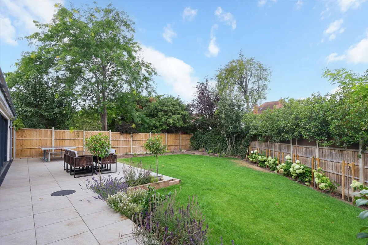Elm Gardens, Claygate, KT10, photo 15