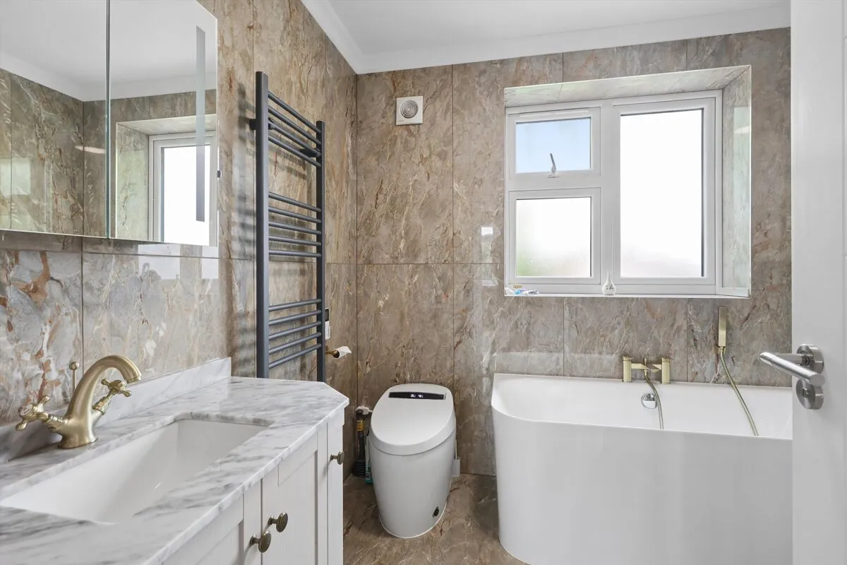 Elm Gardens, Claygate, KT10, photo 9