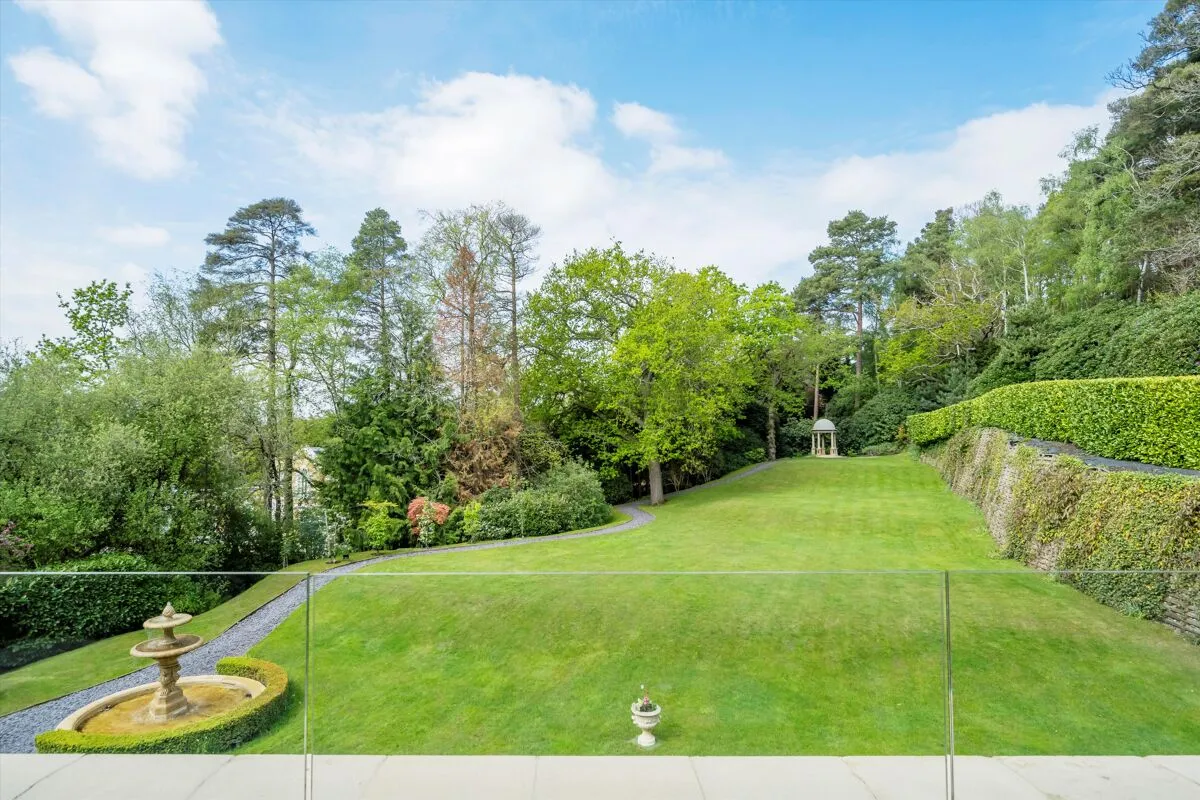 Golf Club Road, St George's Hill, KT13, photo 18