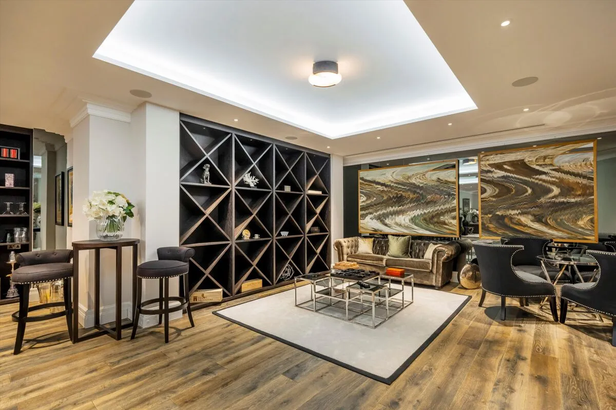 Golf Club Road, St George's Hill, KT13, photo 13
