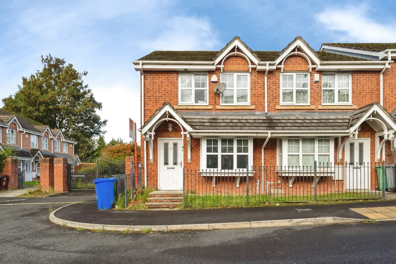 3 bed house for sale, Stephen Oake Close, Manchester, M8
